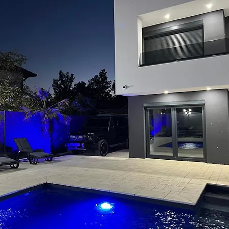 Suncani Raj 别墅 *