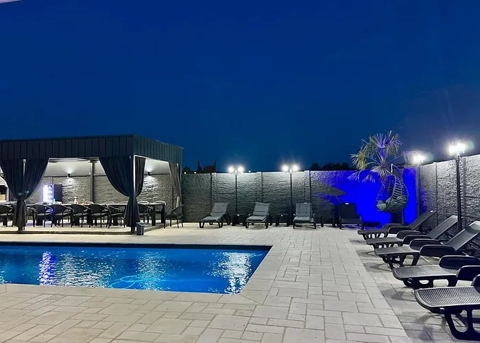 别墅 Suncani Raj *